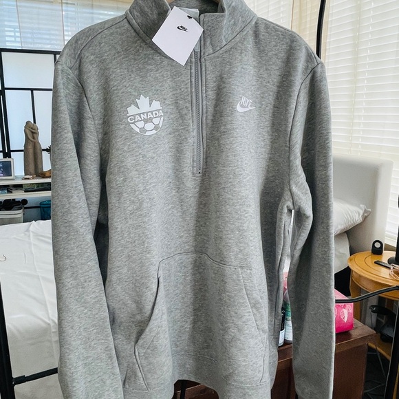 Nike soccer Team Canada Logo - Picture 3 of 4